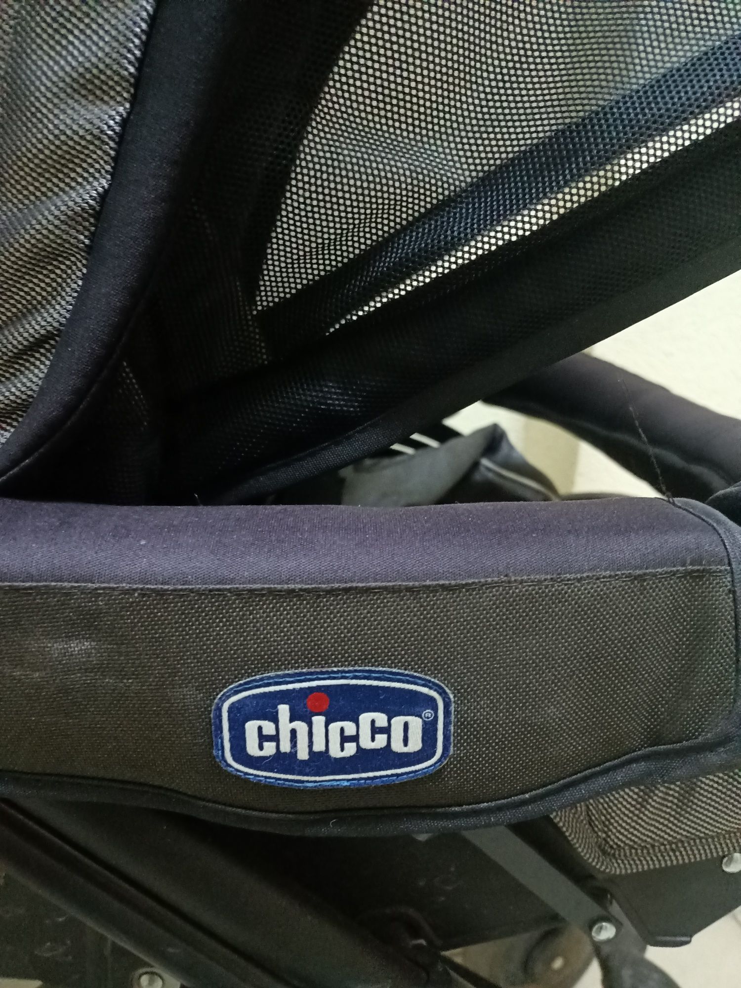 Продам коляску Chicco