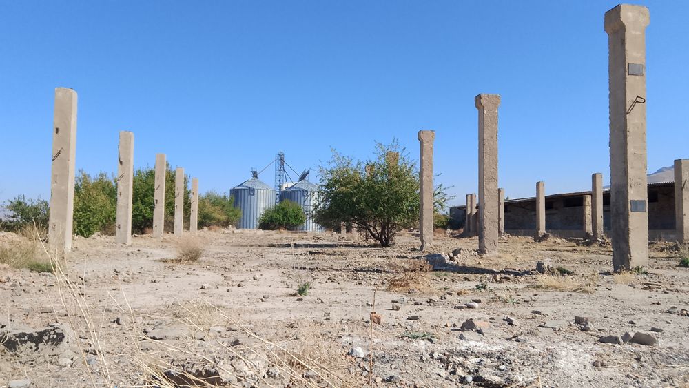 Армированный железобетонный стоики