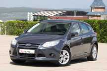 Ford Focus Radio CD * Aer Conditionat * Start- Stop * Parbriz incalzit * ISOFIX