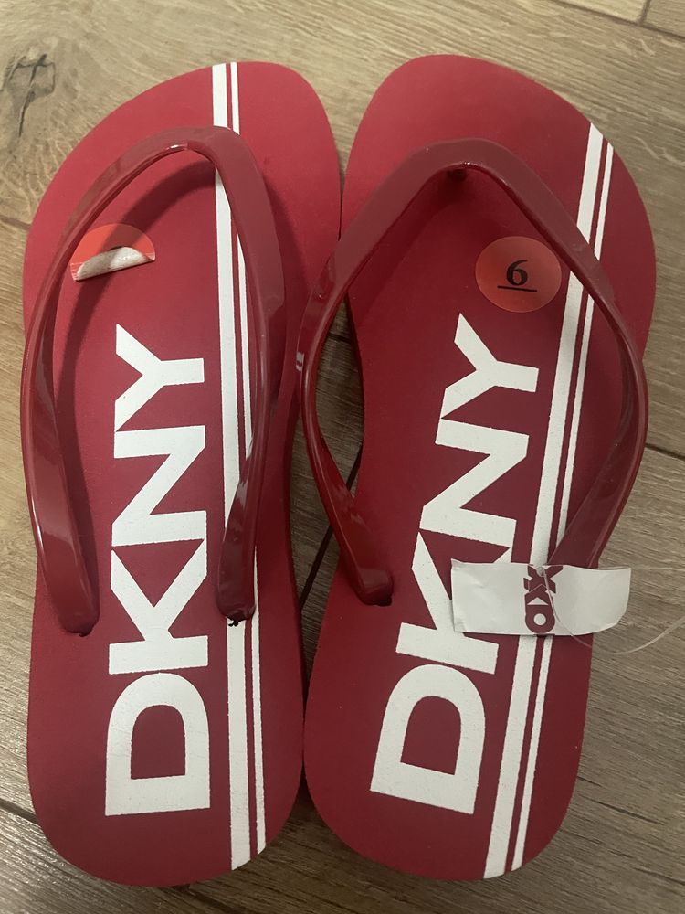 Papuci, flip flop DKNY