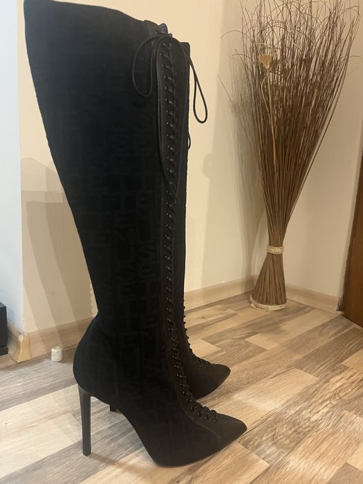 Чисто нови ботуши Musette