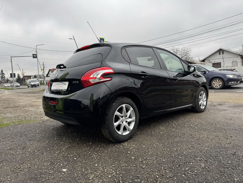 Peugeot 208**2014 *navi**clima*senzori**Rate/avans zero**