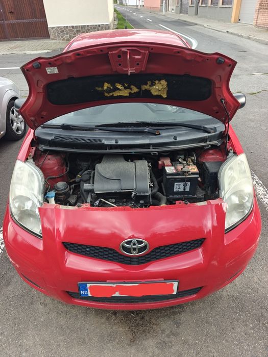 Vând Toyota Yaris