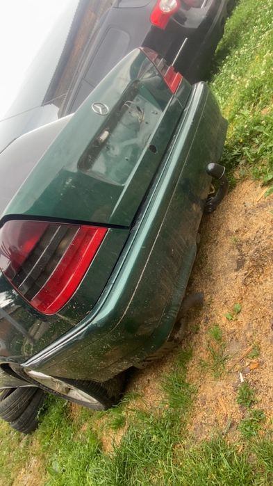 Mercedes Benz ( 2x Merț uri la prețul afisat)