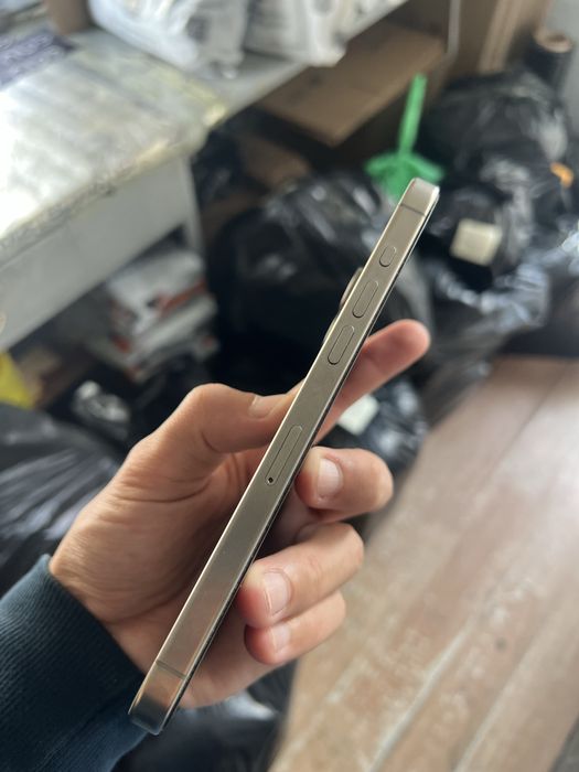 IPhone 15 pro max natural titanium