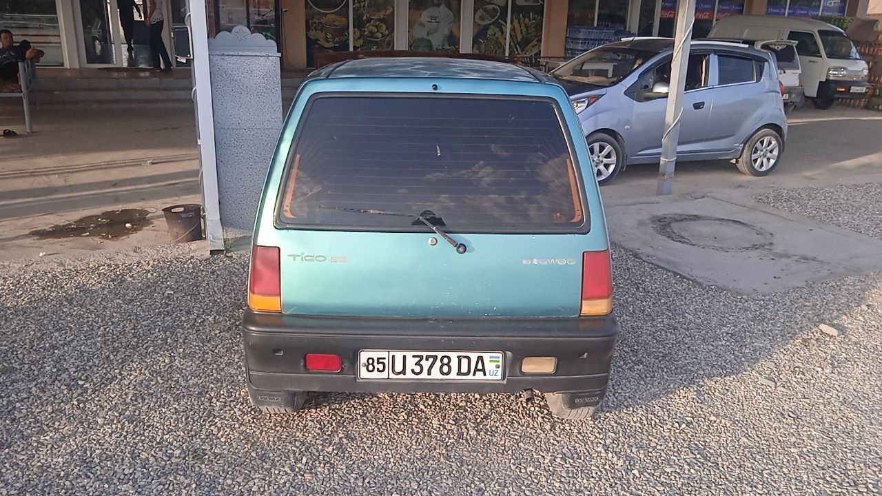 Tico avtomobili sotiladi