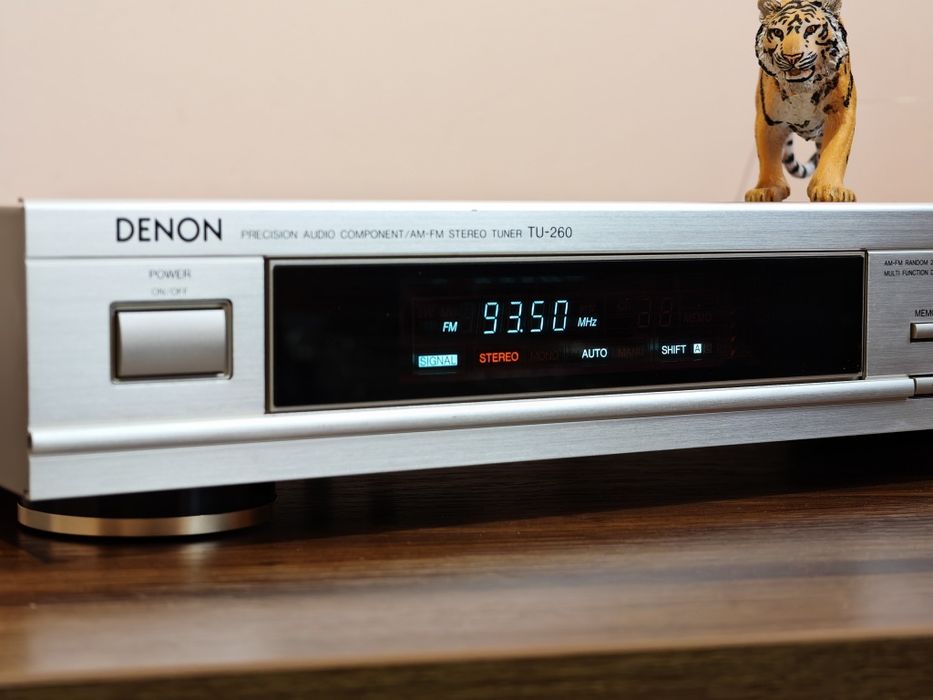 Denon TU-260. Tuner elegant. Recepție de vis. Ca nou. Preț fix !