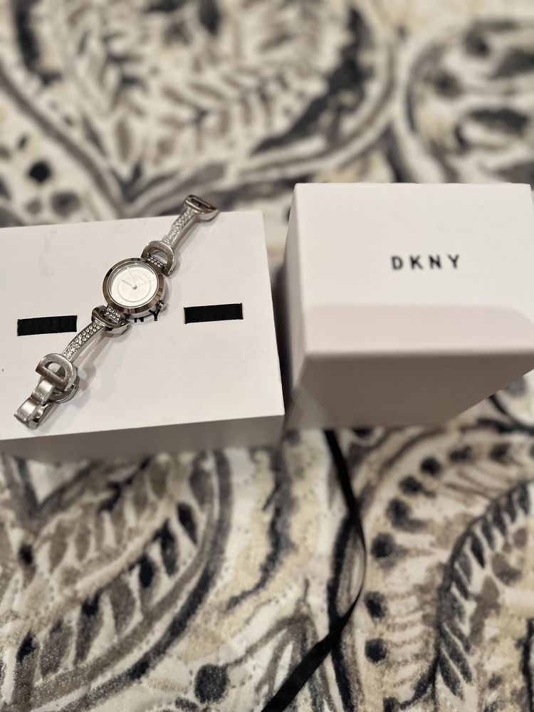 Ceas elegant DKNY