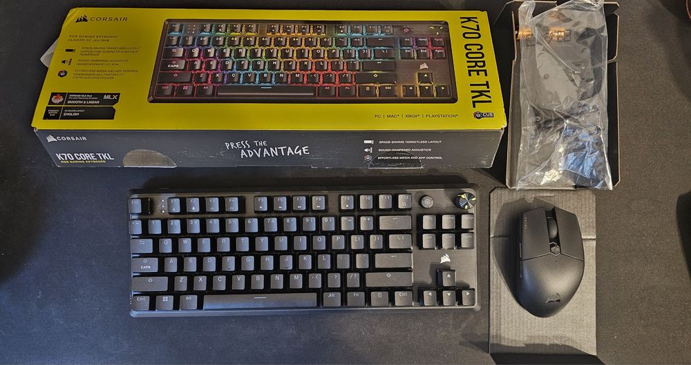 Set Gaming Corsair Tastatura + Mouse