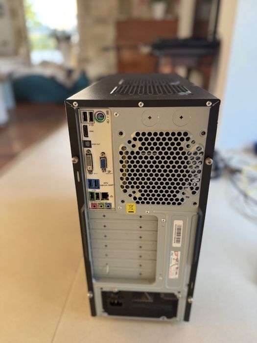 Настолен Компютър Asus