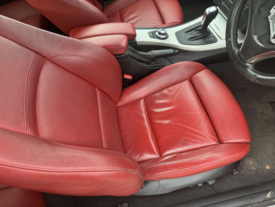 Продаваме на части бмв е92 330и bmw e92 330i
