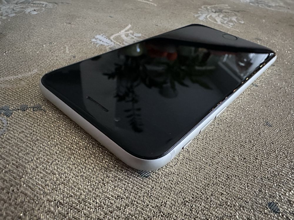 Iphone SE 2020 alb impecabil