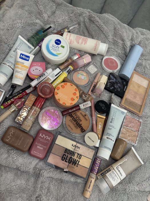 Лот гримове - benefit , Jeffree star, tarte, kiko,nyx , sheglam