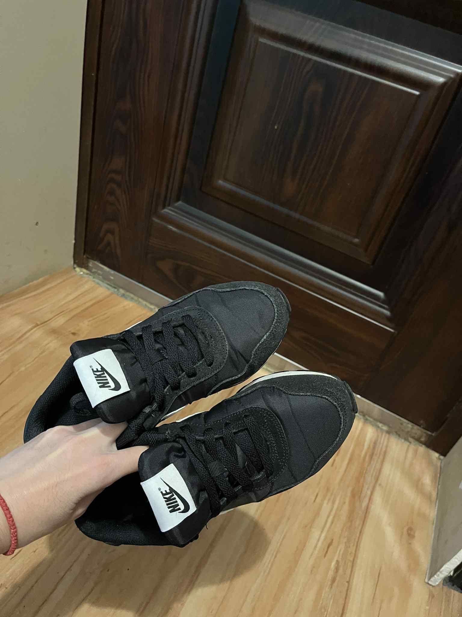 Дамски маратонки Nike