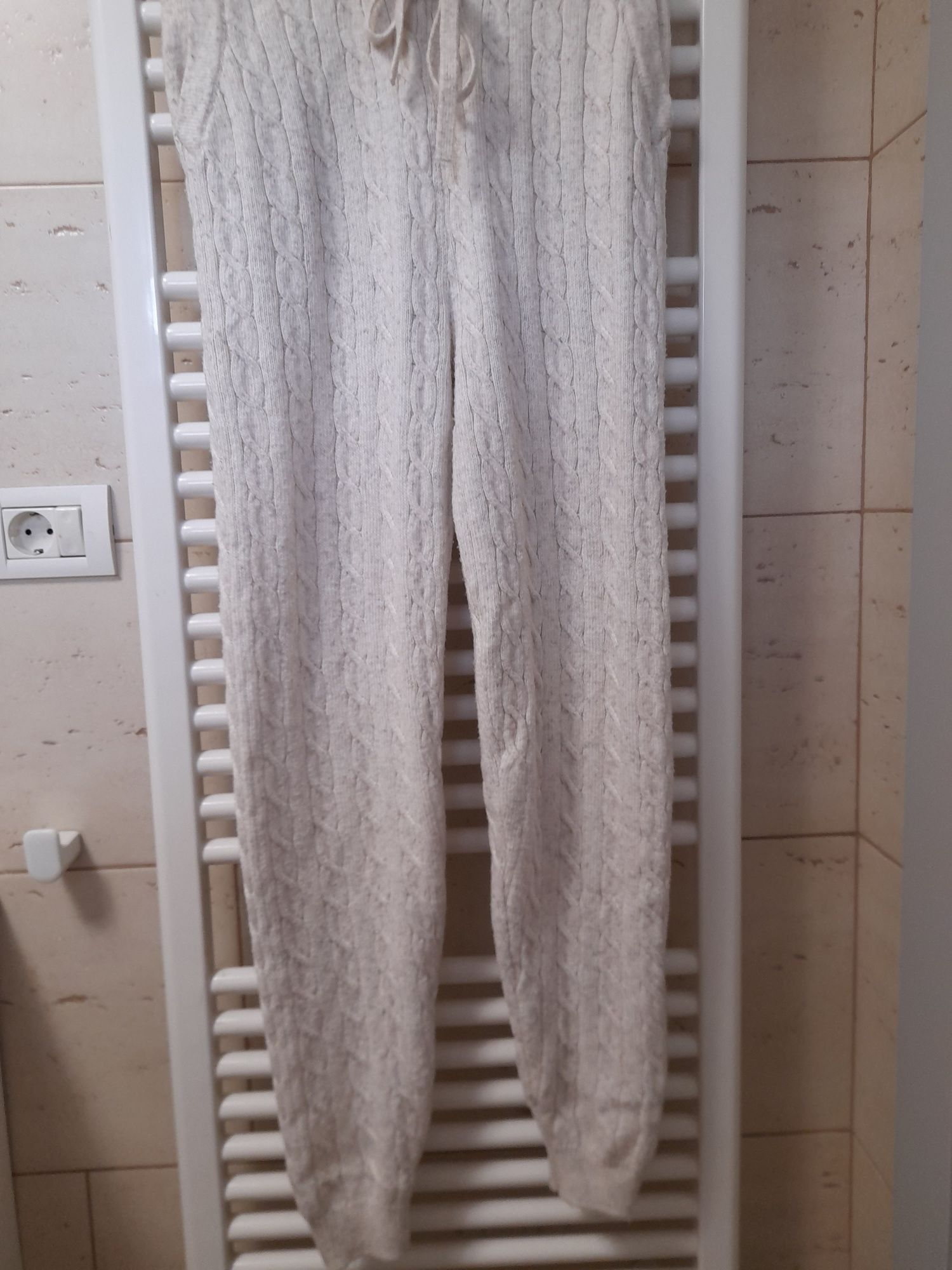 Pantaloni tricot C&A, pentru damă