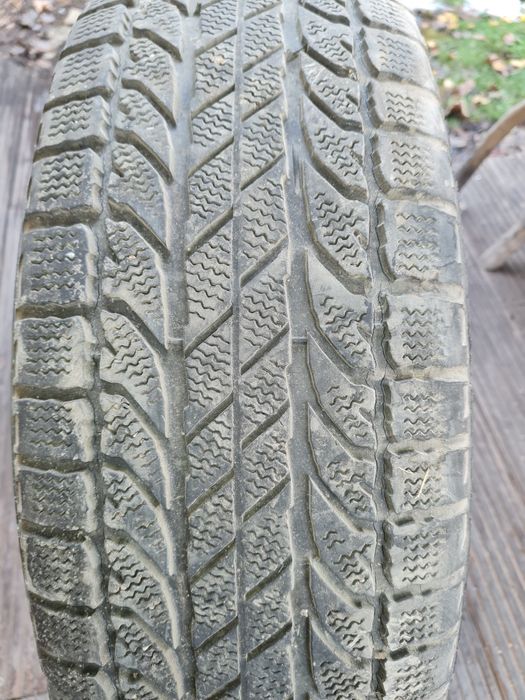 Продаётся резина 1 шт