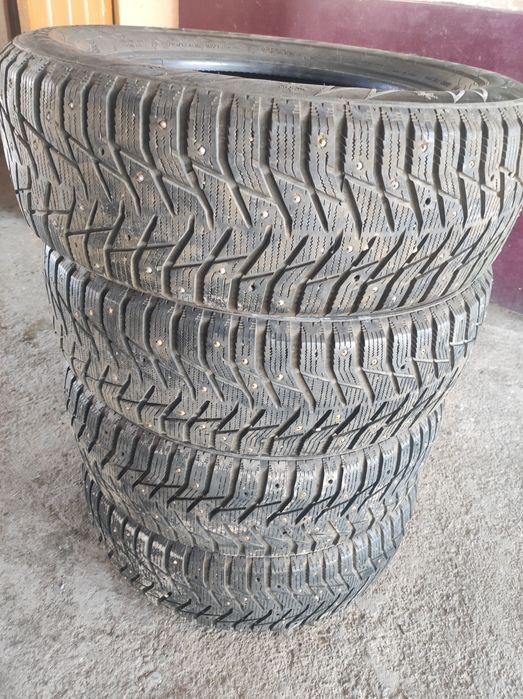 Продам комплект Зимних шин