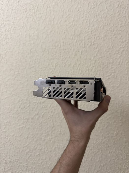 rtx 4060 8gb gigabyte eagle oc 3x