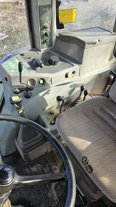Dezmembrez tractor Fendt 824