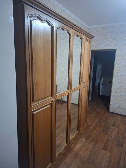 Шкаф в спальню для одежды