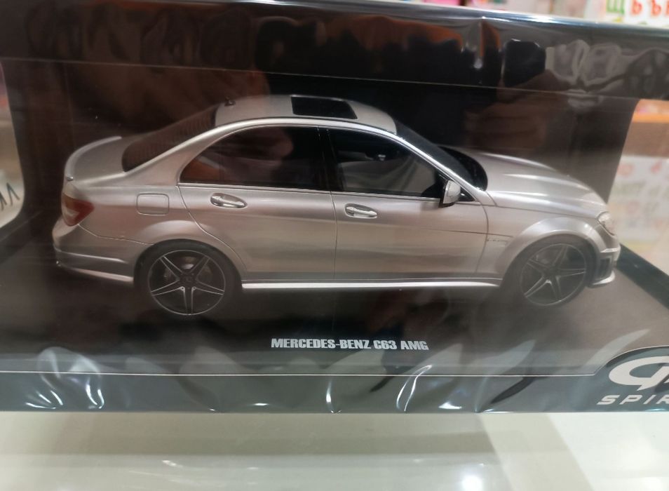 Mercedes w204 C63 AMG 1:18