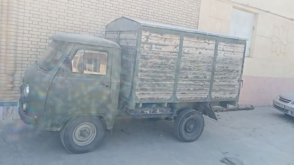 Прадайотся УАЗ 1985