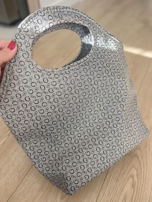 Оригинална чанта guess