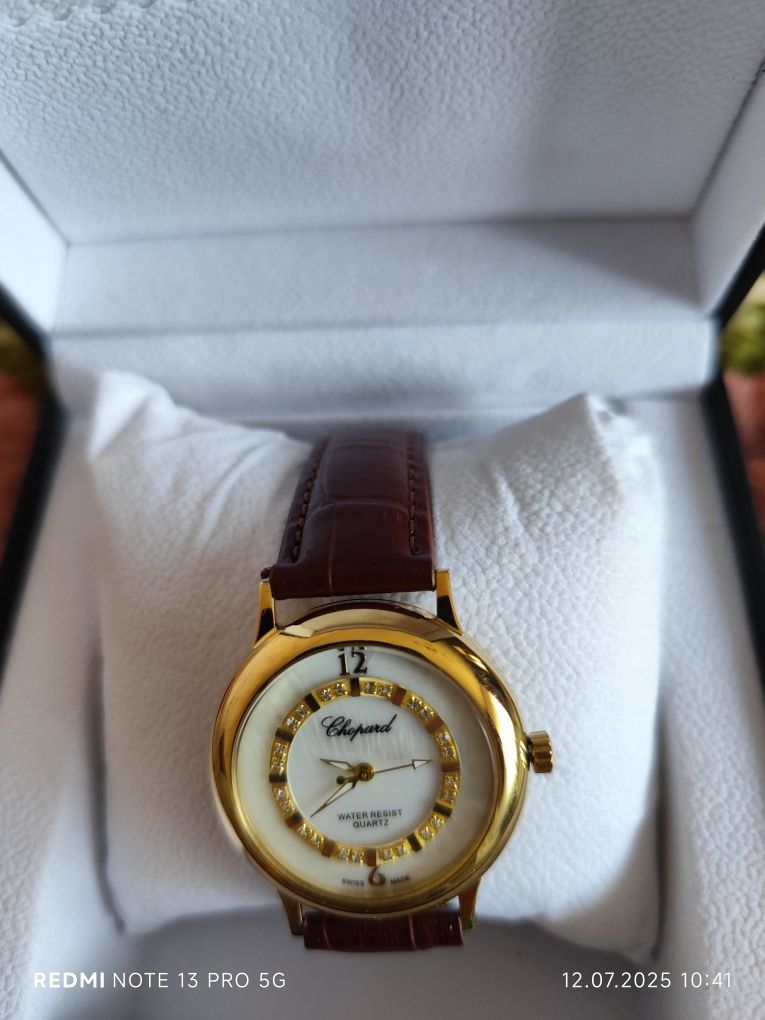 Chopard! Золотые часы с пробой 750