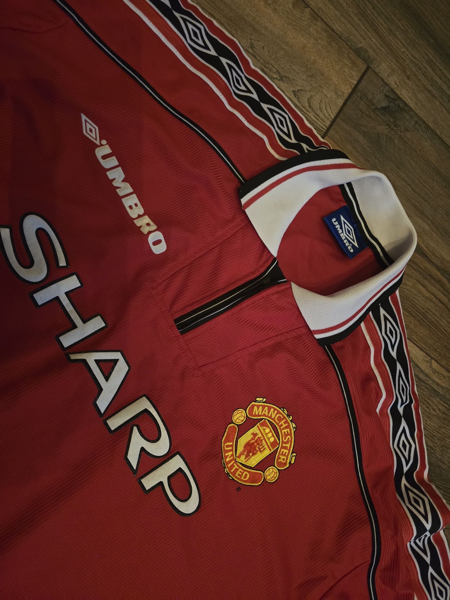 Спортна блуза Manchester United Home Long - L - XL
Sleeves Champions L