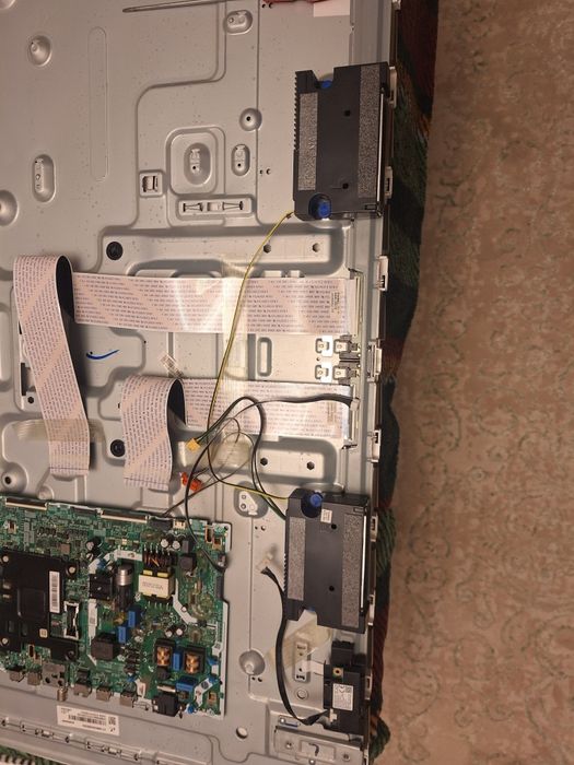 Piese televizor Samsung  Ue43nu7022