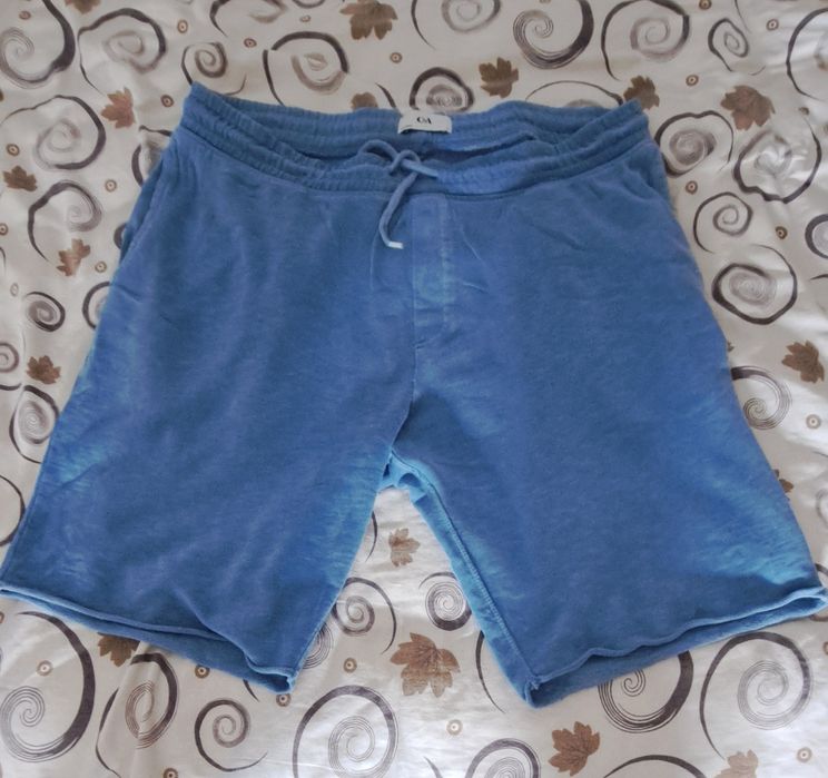 pantaloni scurti 100% bumbac marimea L marca c & a