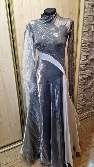 Дизайнерское платье для особого случая