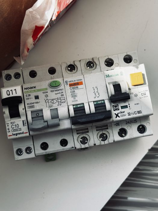 Vand sigurante diferentiale + automate