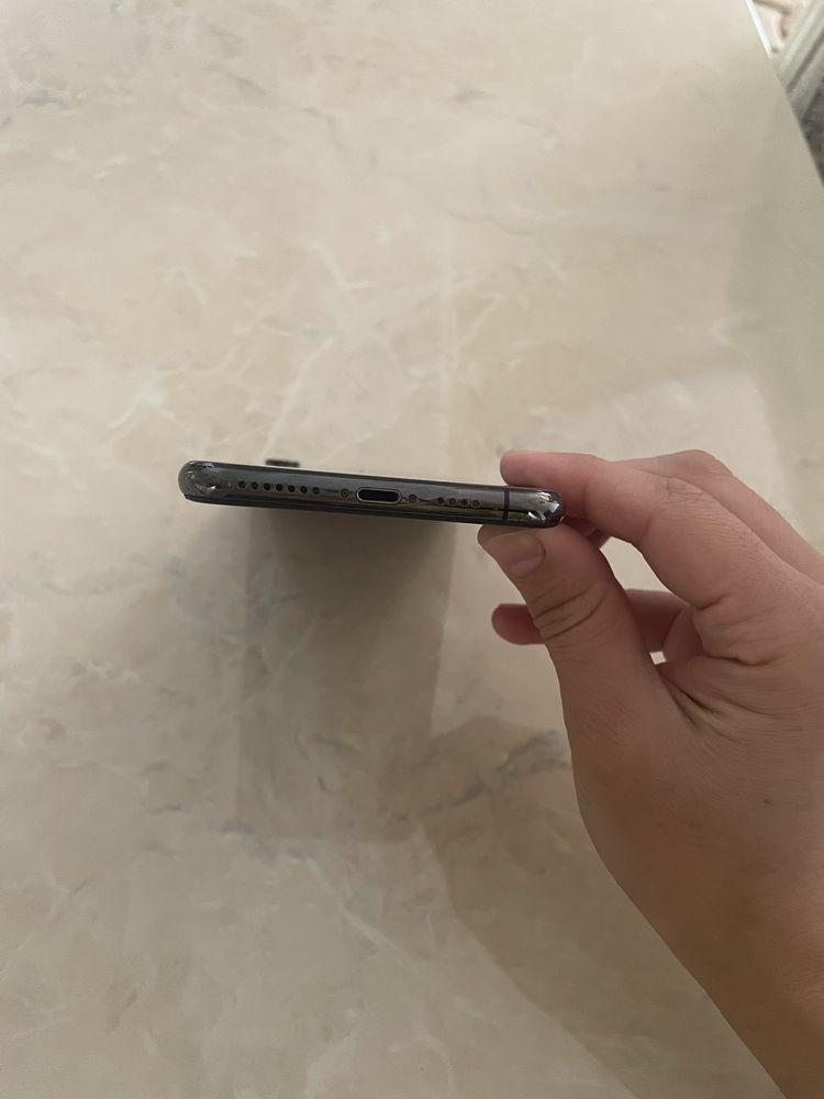 Iphone XsMax sotiladi