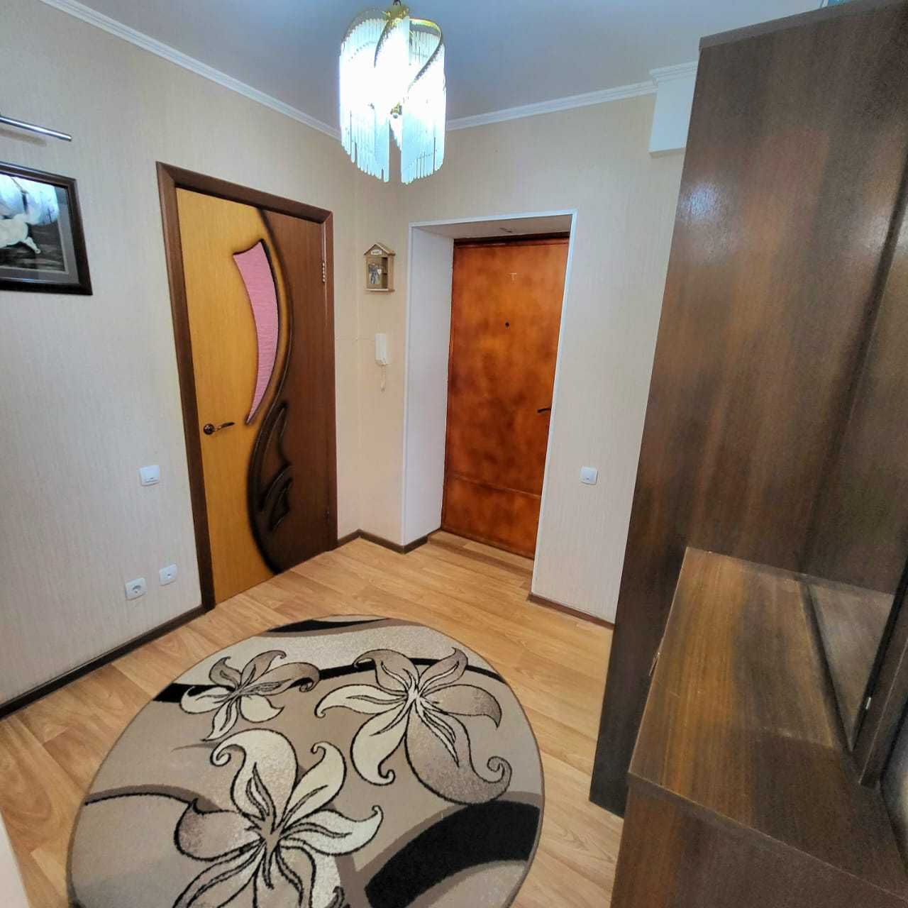 Продам трехкомнатную квартиру район СХИ, Зачаганск
