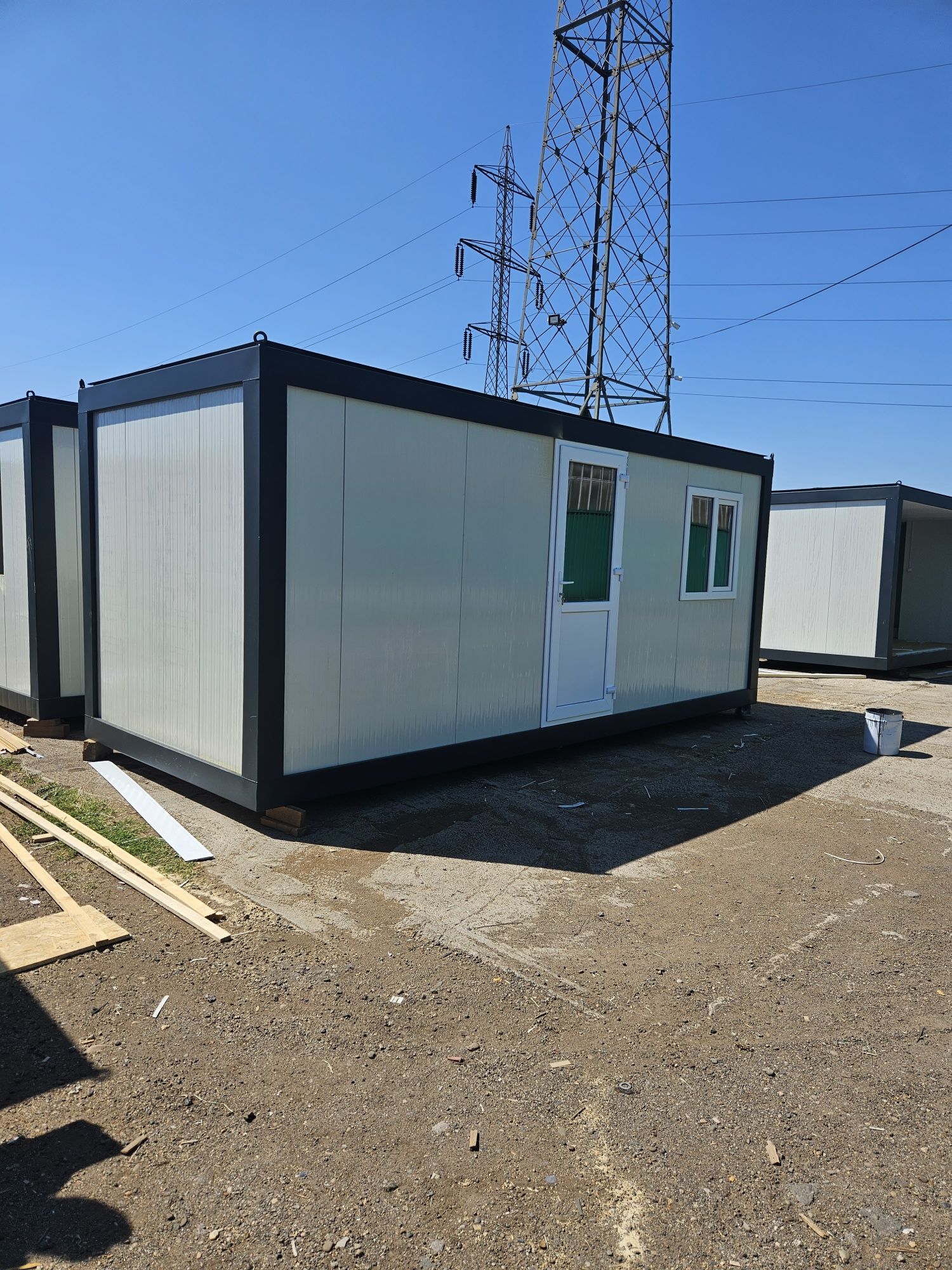Vând  containere contanar producător