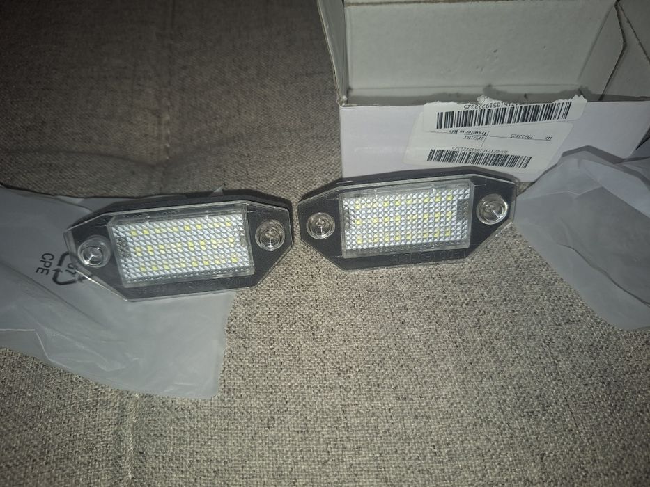 Vand set lămpi numar de inmatriculare Ford Mondeo