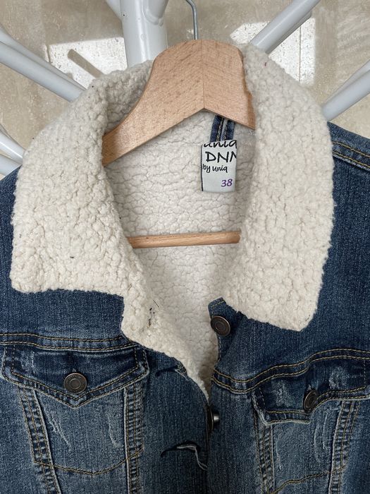 Geaca de blugi .albastra .stare buna