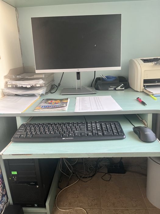 Компютри монитори търговска програма