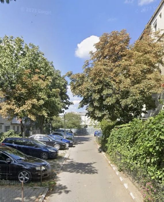 Vand apartament 3 camere str. Teilor
