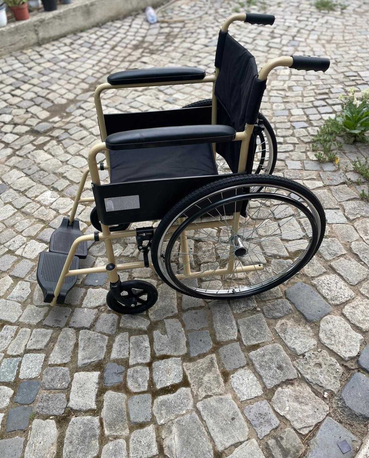 Carucior cu rotile