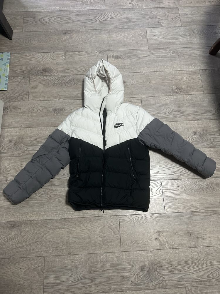 Зимно яке nike.