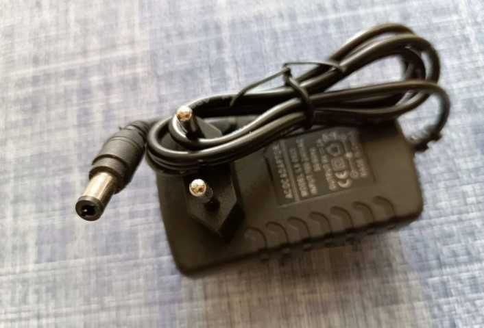 Адаптер питания 9V 2A (18W)