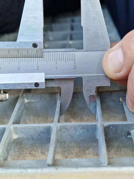 Grilaje zincate galvanizate