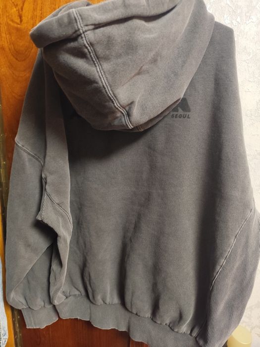 Худи серого цвета