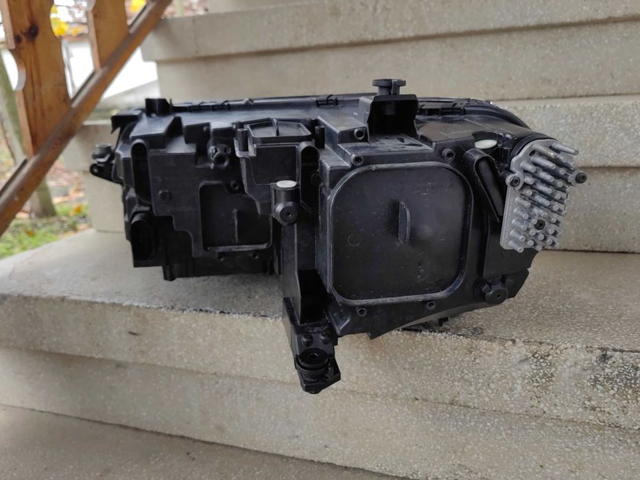 Фар VW Tiguan 5N FULL LED десен / Фар Тигуан / Фар Tiguan Оригинален