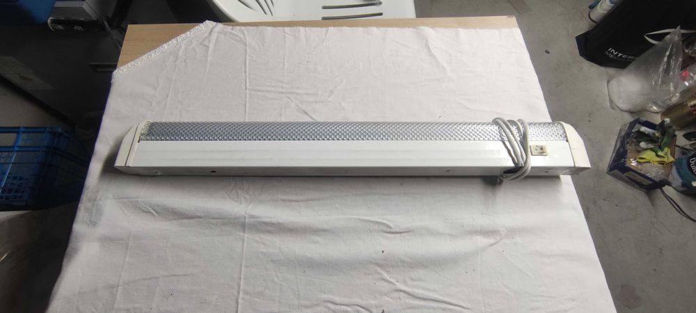 Лампион и за стената