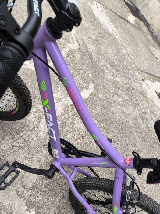 Bicicleta copii aproape noua