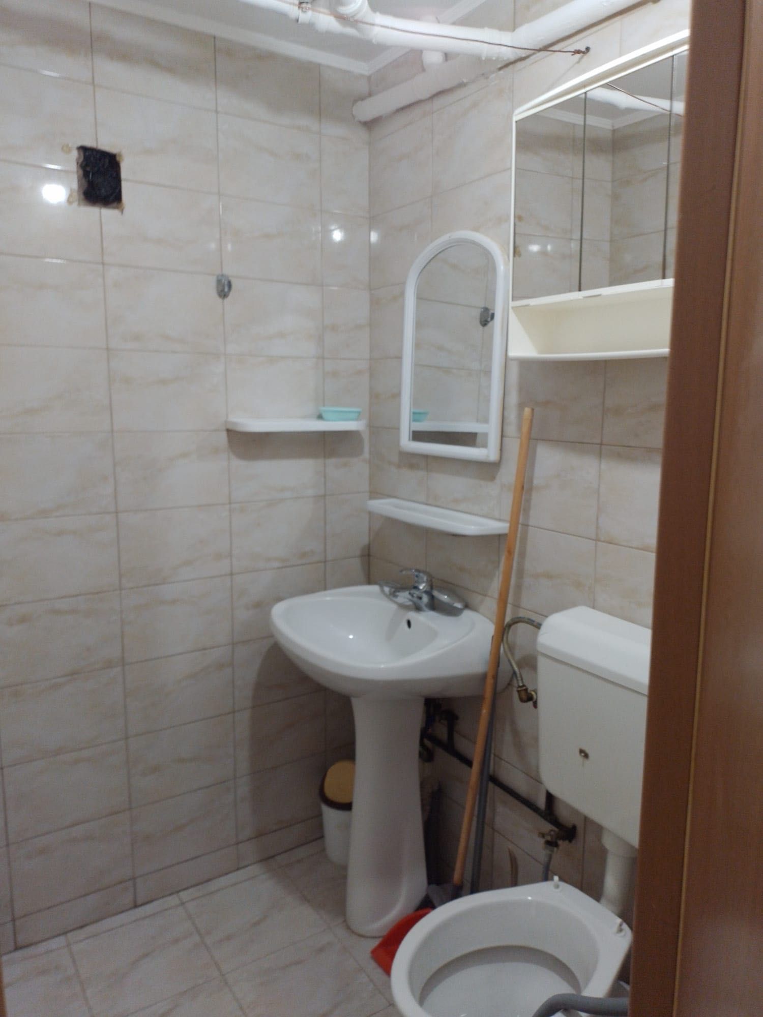 garsoniera confort 3 piata resita