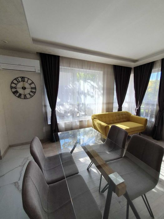 Дава се под наем Тристаен апартамент в Пловдив, Каменица 1 - 94 кв.м за 500 € - Снимка #1